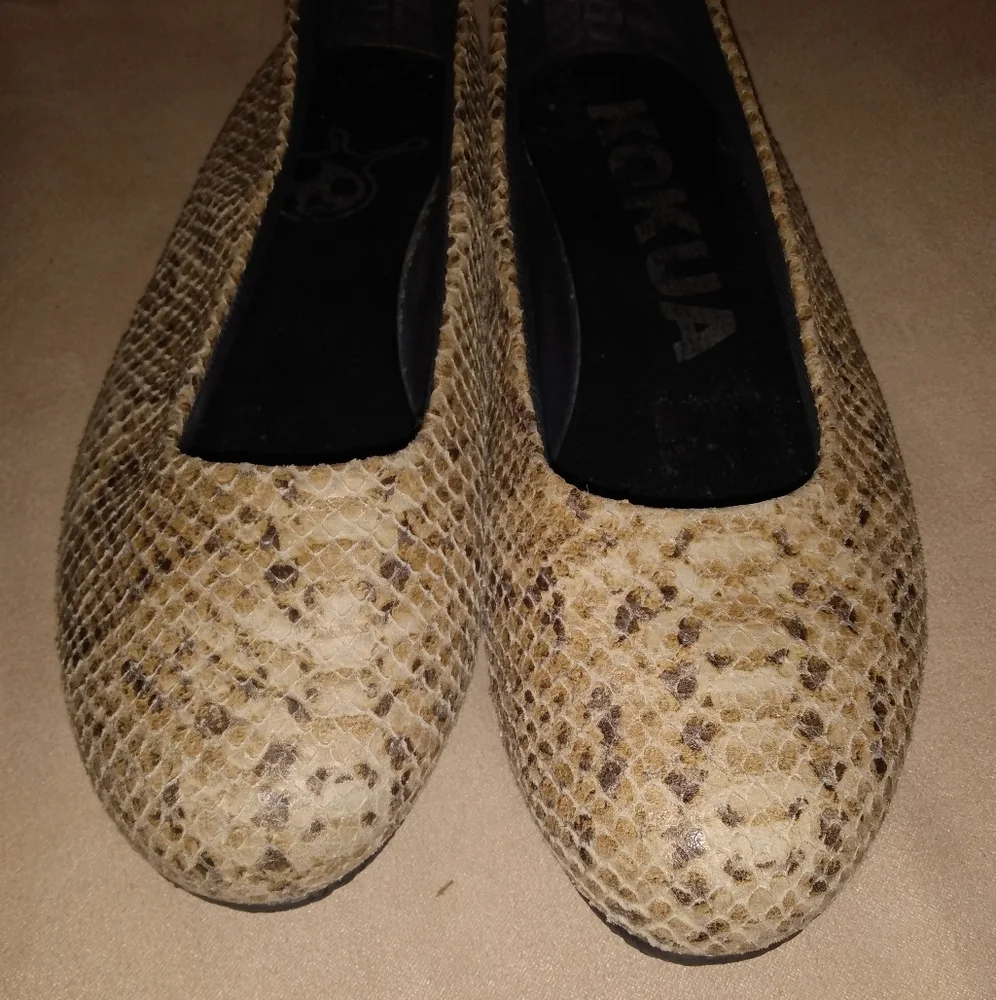 KOKUA Tan Leather Snake Skin print size 37 Ballet Flats